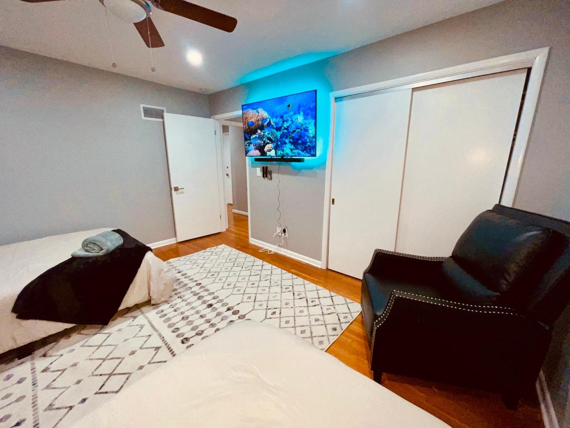 Cozy Entertainment Downtown *