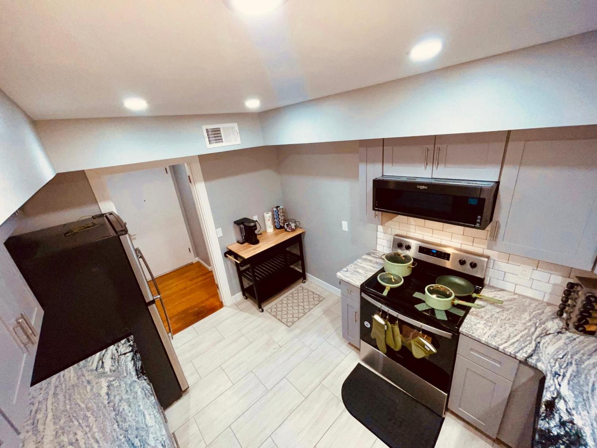 Cozy Entertainment Downtown Holiday home